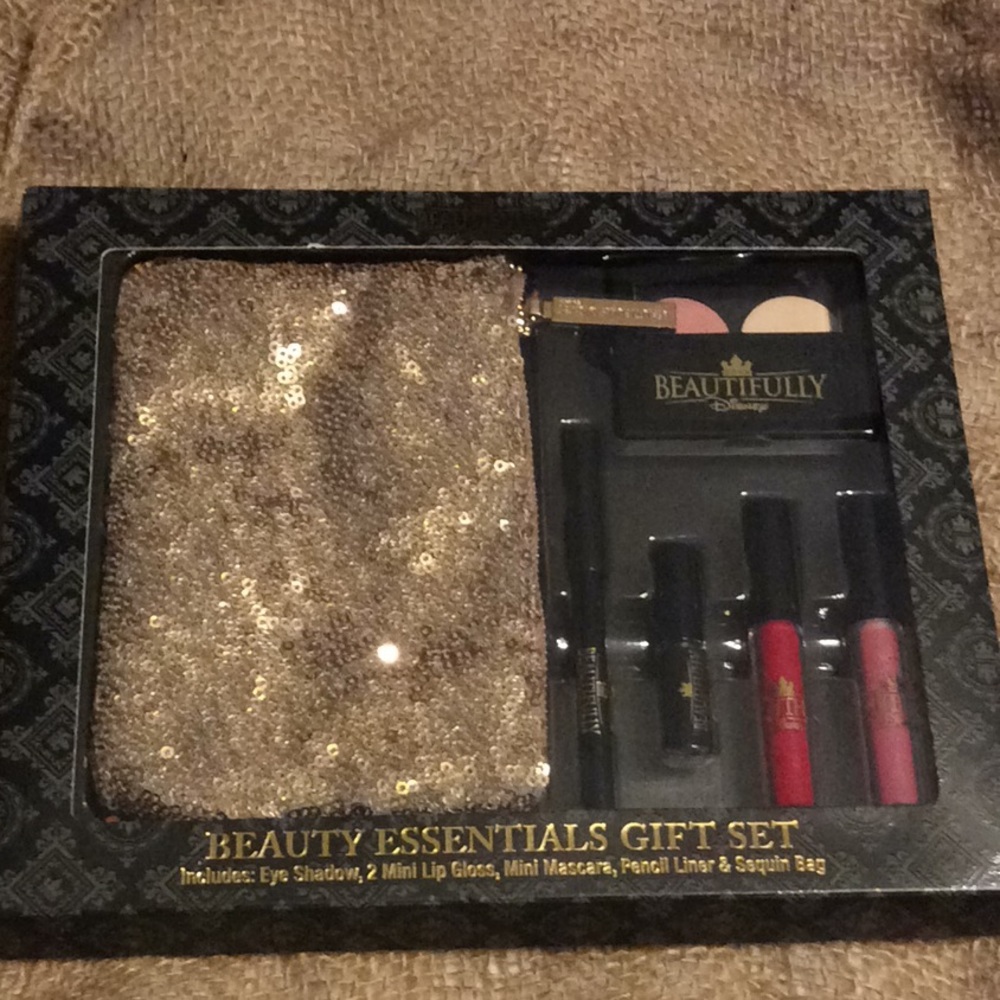 Beauty Essential Gift Set